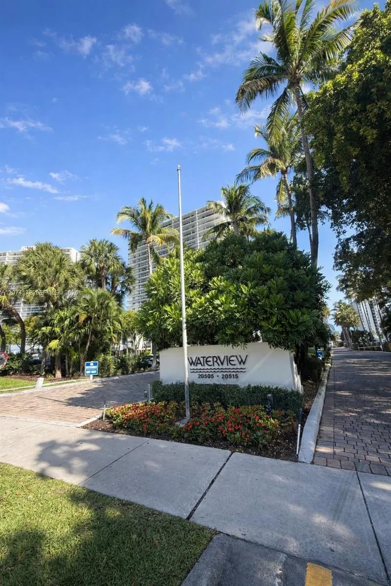 Foto de propiedad en 20505 E Country Club Drive 1037, Aventura, FL 33180 Aventura con MLS# 