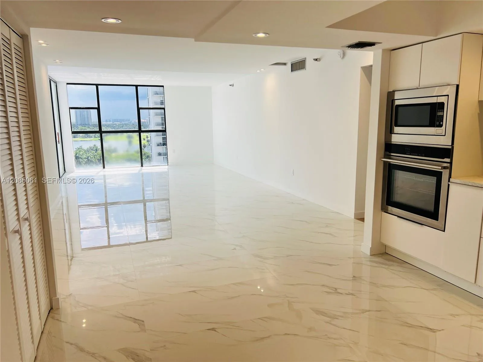 Foto de propiedad en 20505 E Country Club Drive 1138, Aventura, FL 33180 Aventura con MLS# 