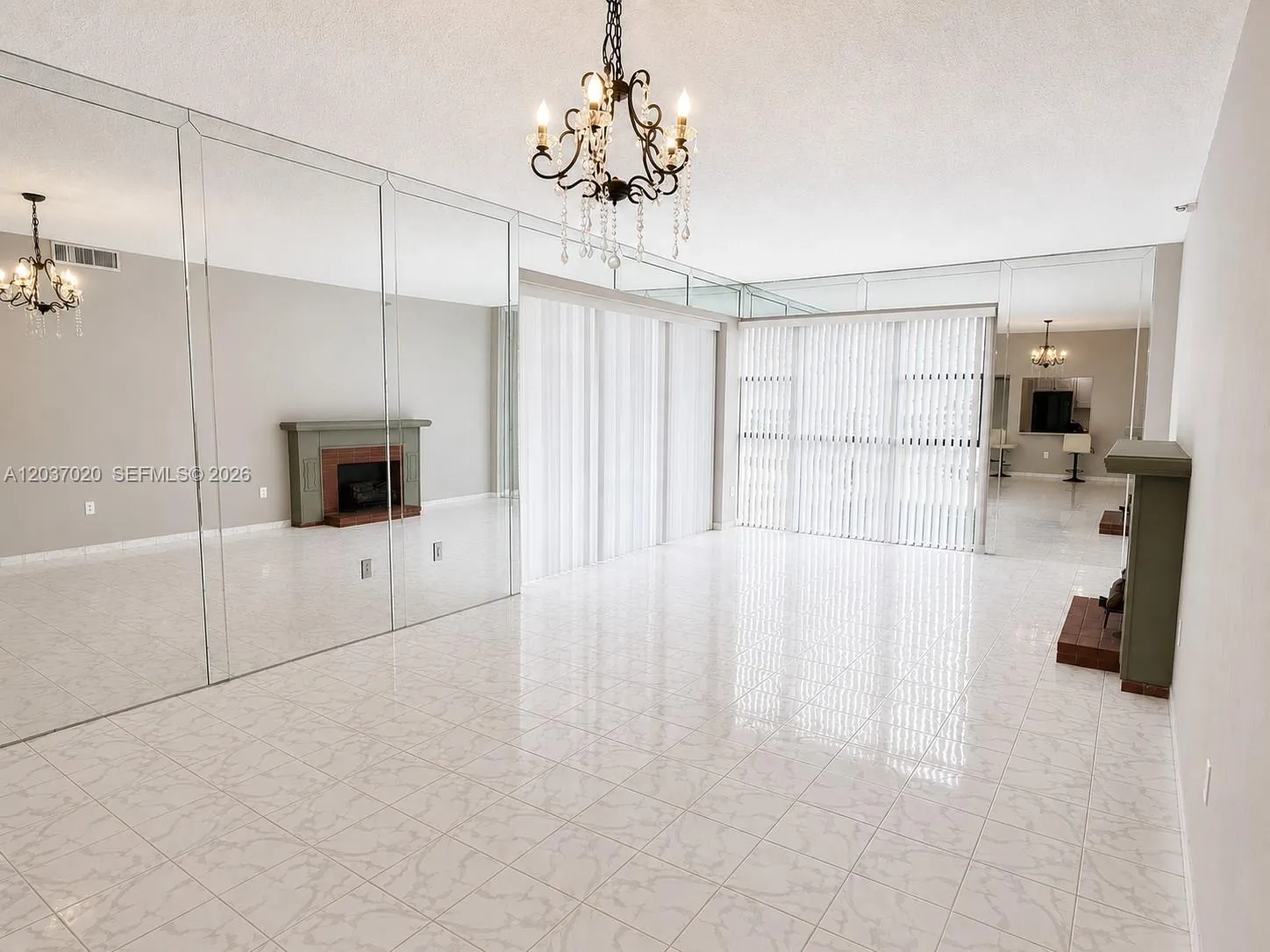 Foto de propiedad en 20505 E Country Club Drive 138, Aventura, FL 33180 Aventura con MLS# 