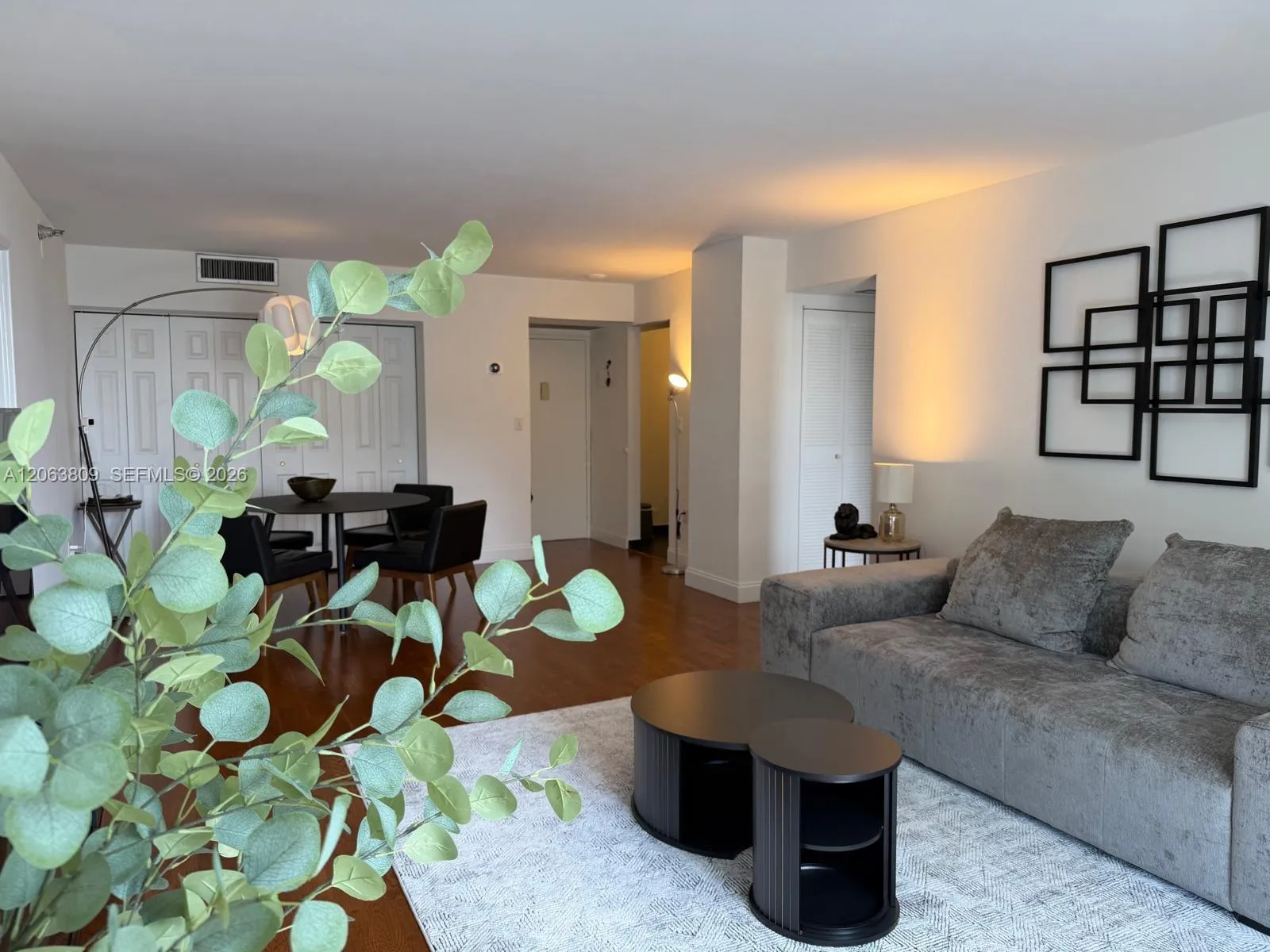 Foto de propiedad en 20505 E Country Club Drive 236, Aventura, FL 33180 Aventura con MLS# 
