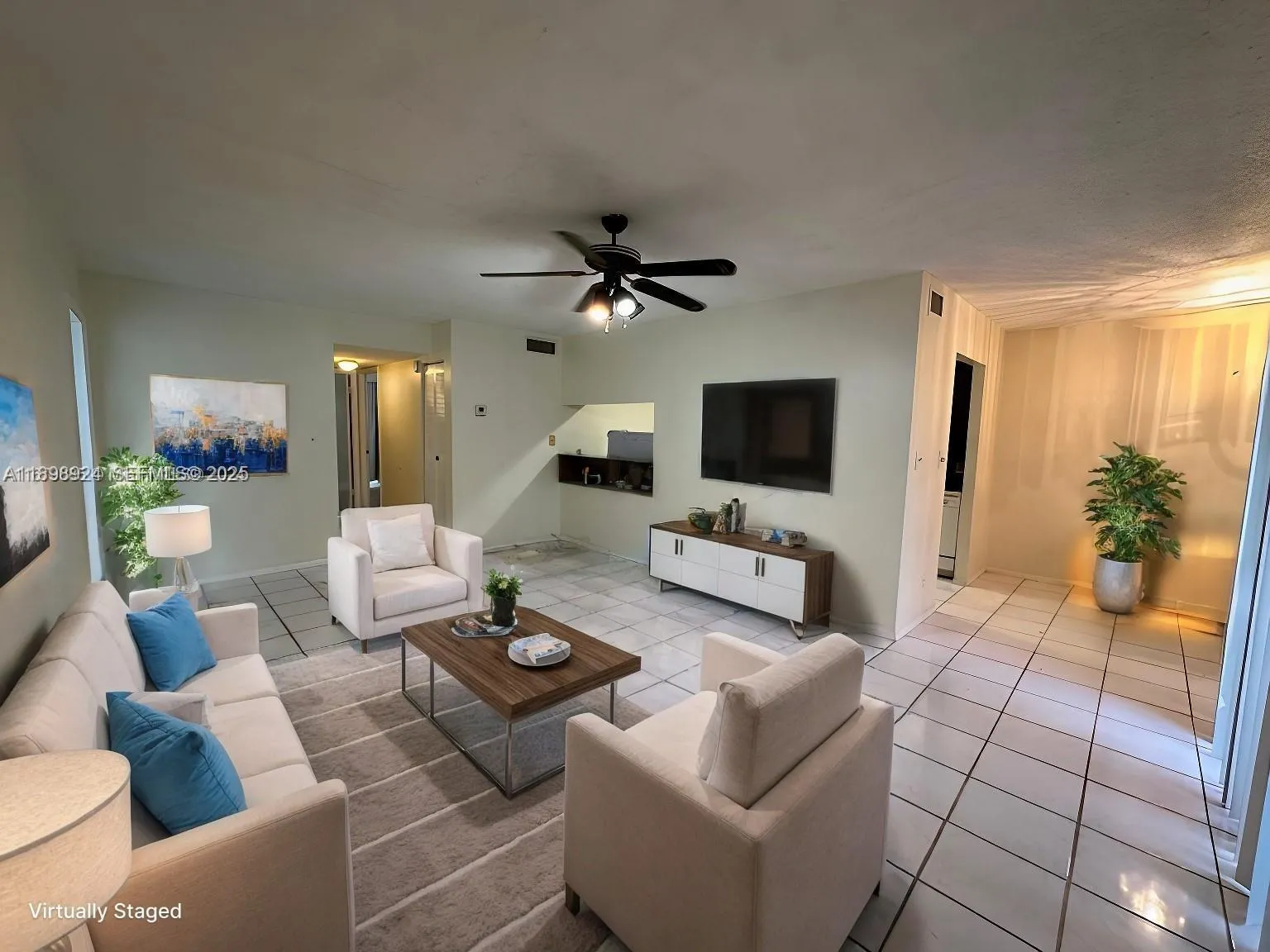 Foto de propiedad en 2051 NW 46th Avenue F102, Lauderhill, FL 33313 Lauderhill con MLS# 