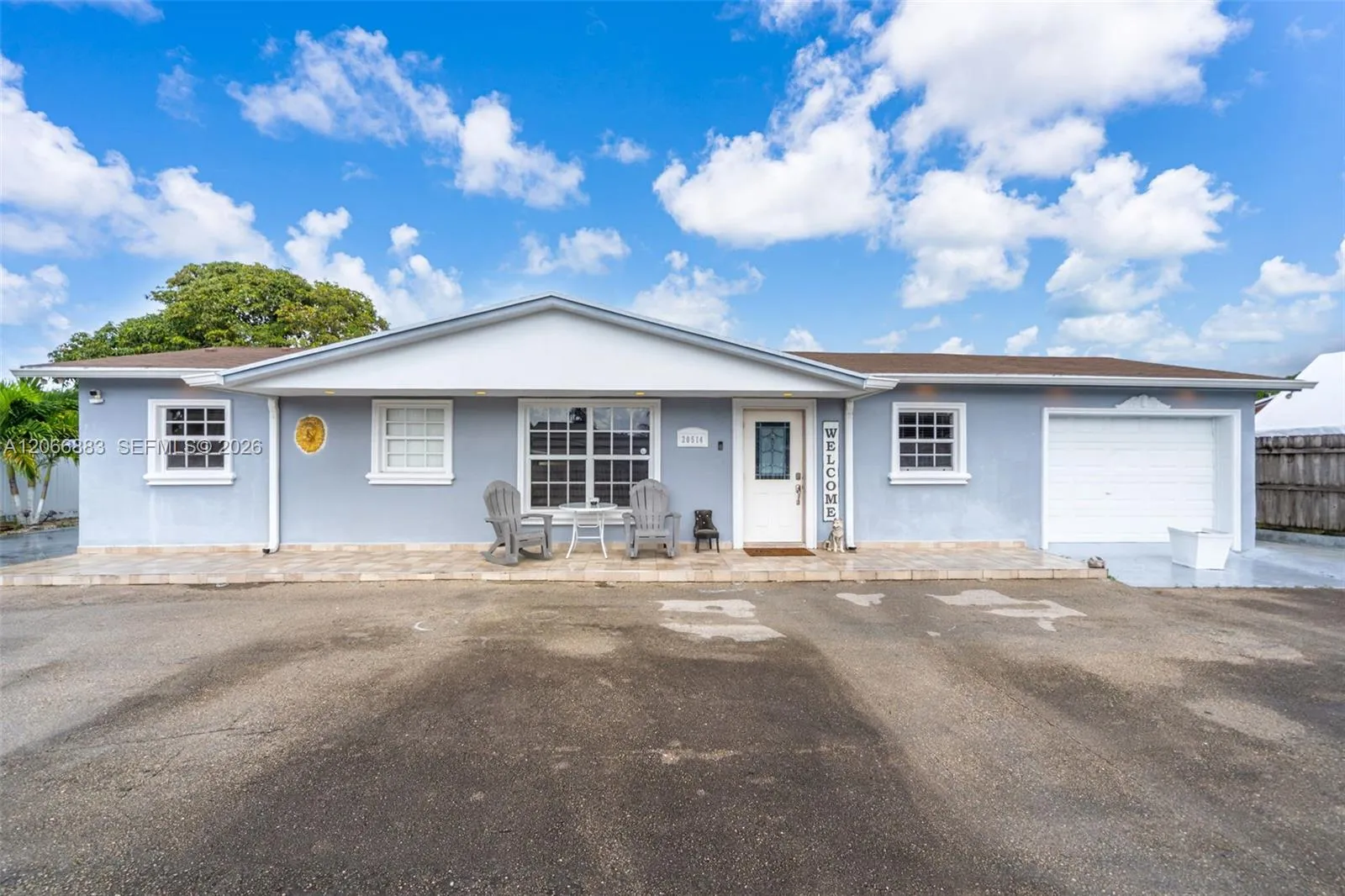 Foto de propiedad en 20514 NW 44th Place, Miami Gardens, FL 33055 Miami Gardens con MLS# 