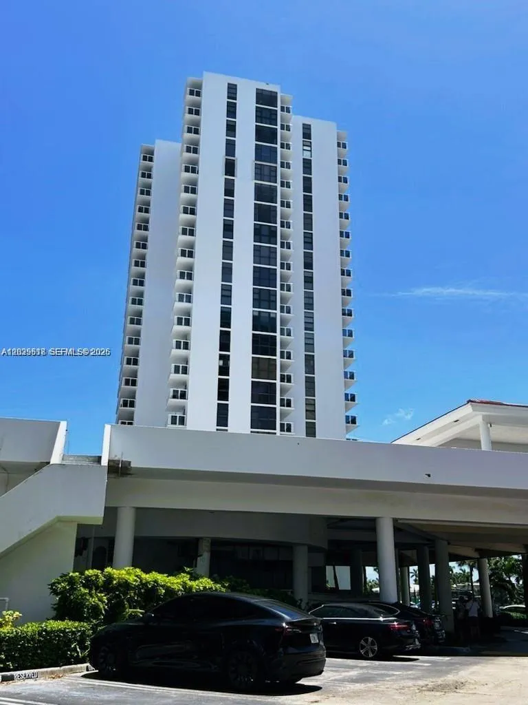 Foto de propiedad en 20515 E Country Club Drive 142, Aventura, FL 33180 Aventura con MLS#