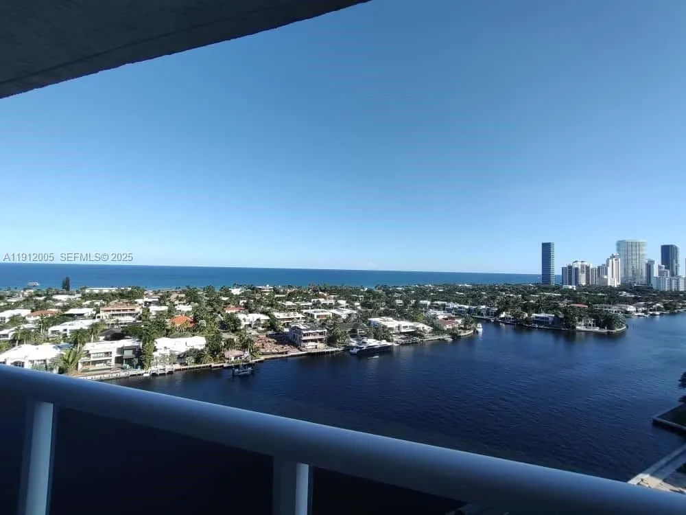 Foto de propiedad en 20515 E Country Club Drive 2047, Aventura, FL 33180 Aventura con MLS# 