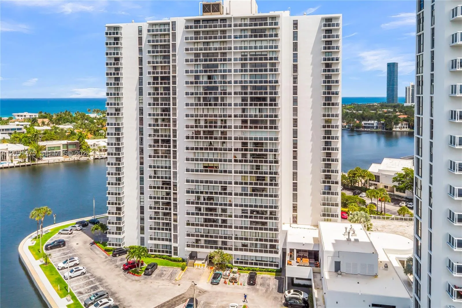 Foto de propiedad en 20515 E Country Club Drive 248, Aventura, FL 33180 Aventura con MLS#