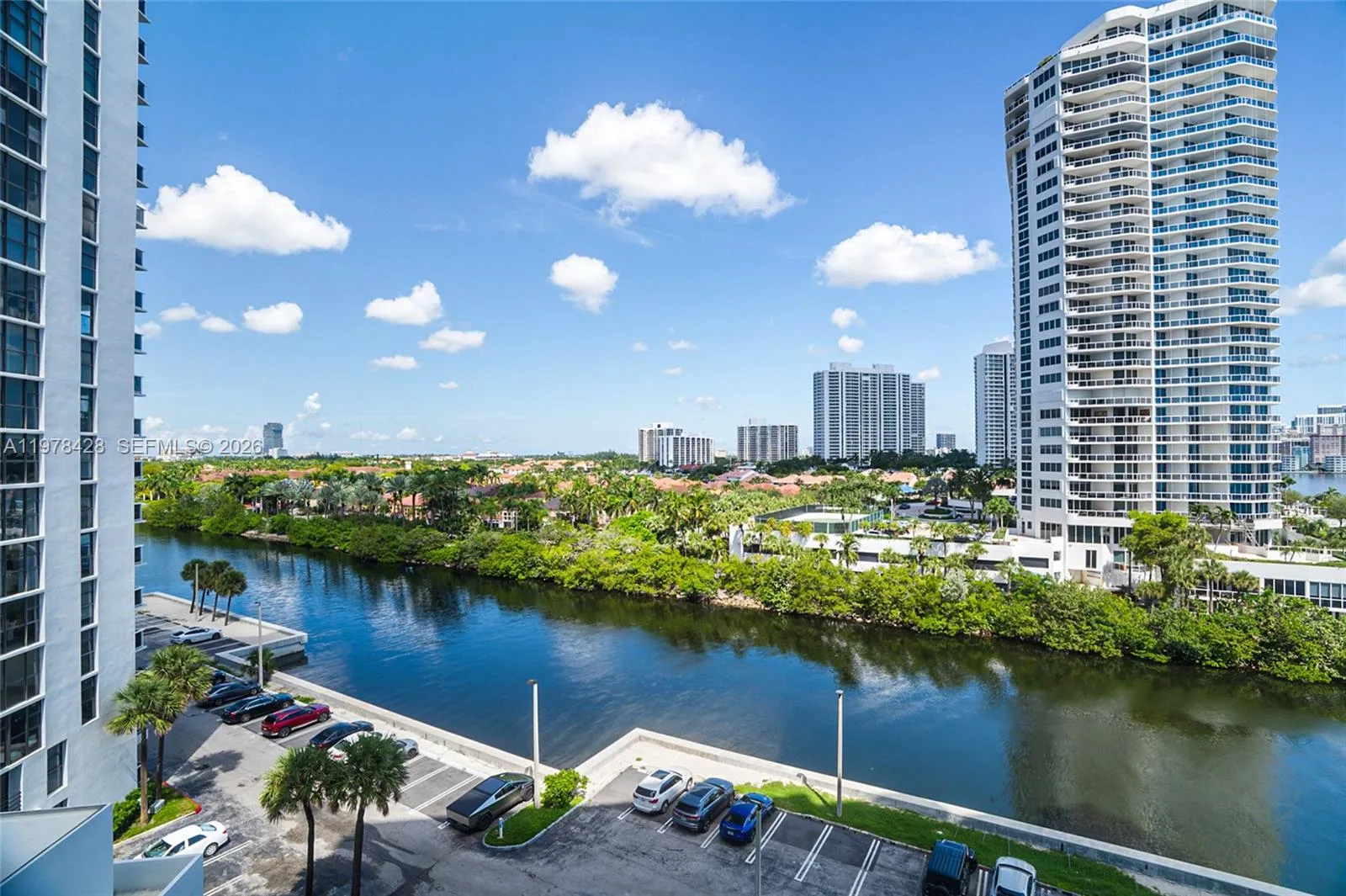 Foto de propiedad en 20515 E Country Club Drive 849, Aventura, FL 33180 Aventura con MLS# 