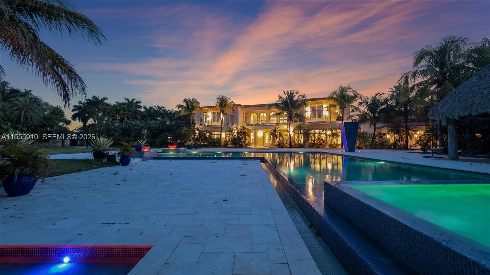 Foto de propiedad en 20551 SW 162nd Avenue, Miami, FL 33187 Miami con MLS# 