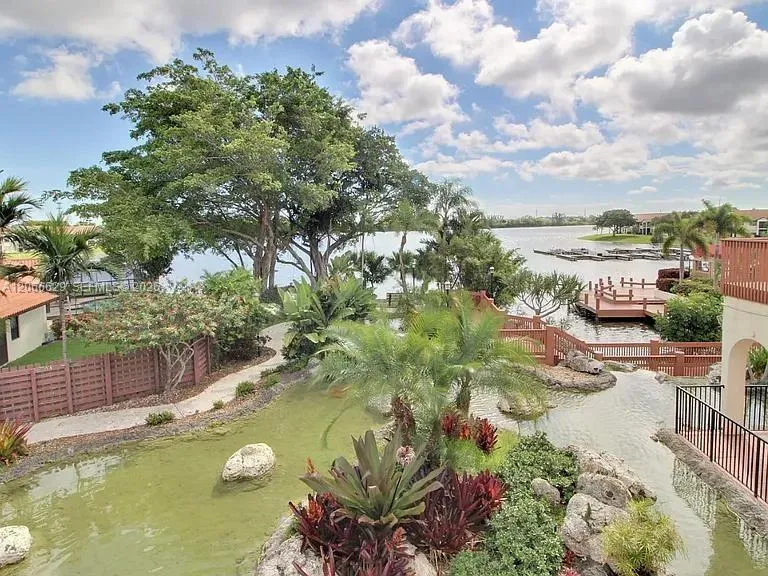 Foto de propiedad en 206 Liberty Court ., Deerfield Beach, FL 33442 Deerfield Beach con MLS# 