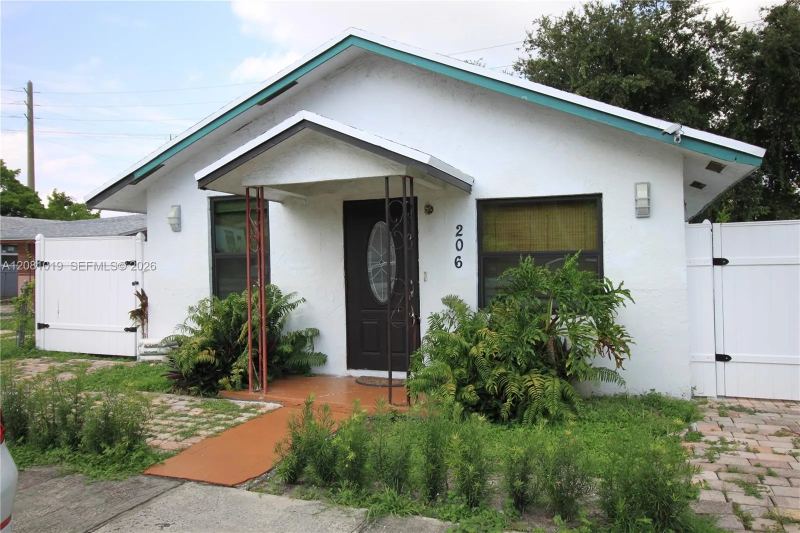 En Renta 206 SW 2nd Terrace, Dania Beach, FL 33004, Dania Beach, FL 33004