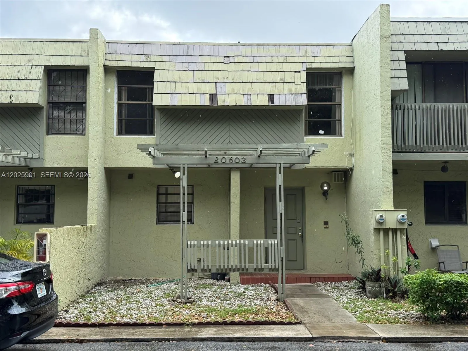 Foto de propiedad en 20603 NW 15th Avenue 8-1, Miami Gardens, FL 33169 Miami Gardens con MLS# 