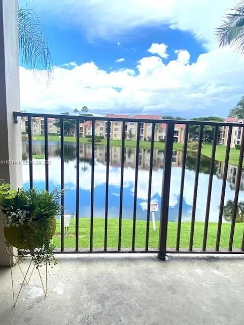 Foto de propiedad en 2061 Renaissance Boulevard 204, Miramar, FL 33025 Miramar con MLS# 