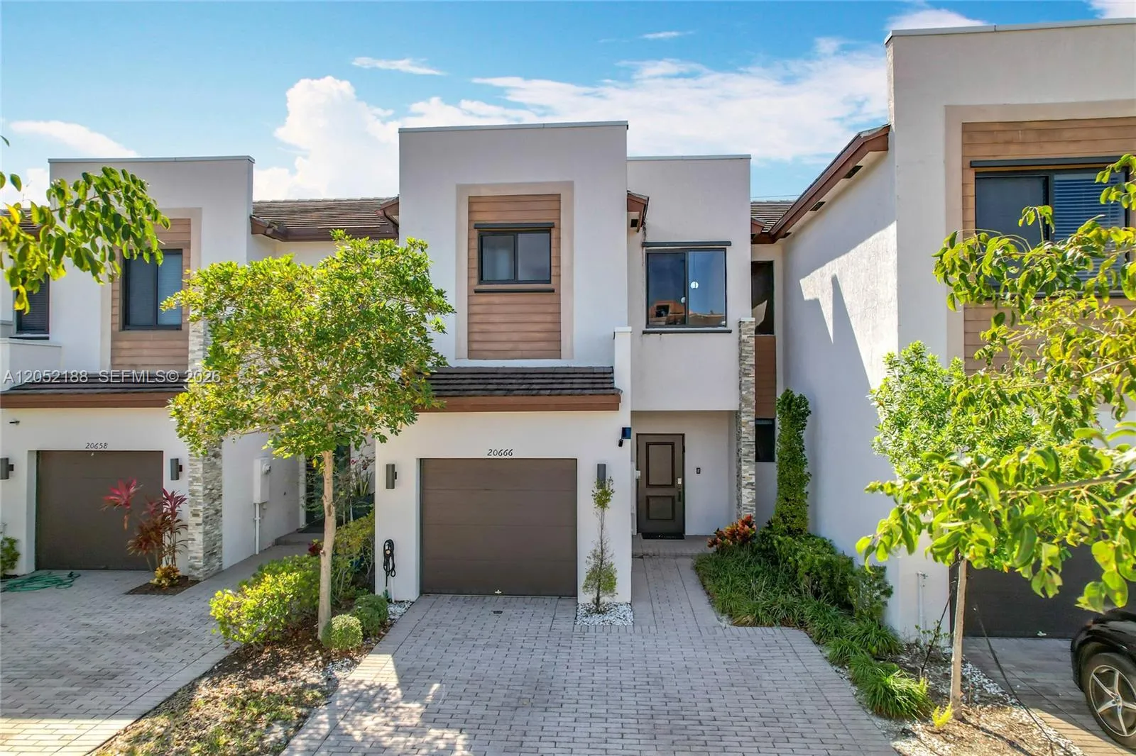 Vendido 20666 NE 2nd Court, Miami, FL 33179, Miami, FL 33179