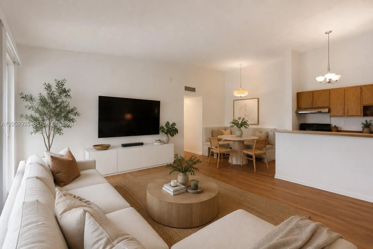 Foto de propiedad en 20681 NE 4th Place 203, Miami, FL 33179 Miami con MLS# 