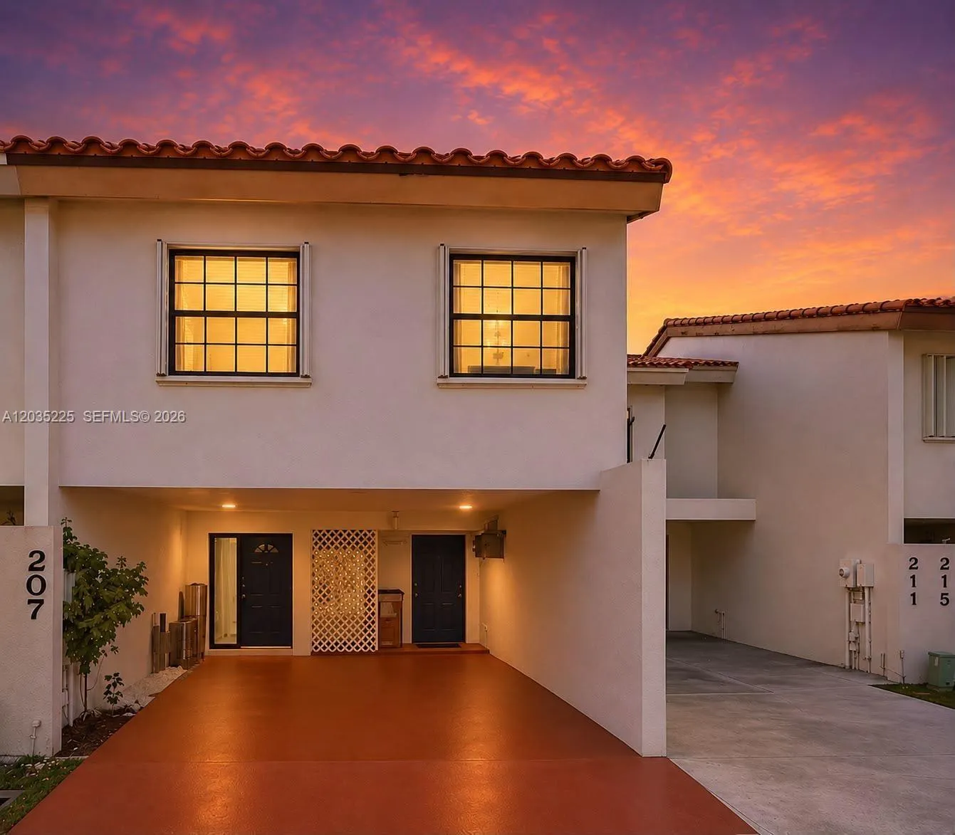 Foto de propiedad en 207 NW 45th Avenue, Deerfield Beach, FL 33442 Deerfield Beach con MLS# 