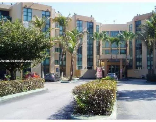 Vendido 2075 SW 122nd Avenue 404, Miami, FL 33175, Miami, FL 33175