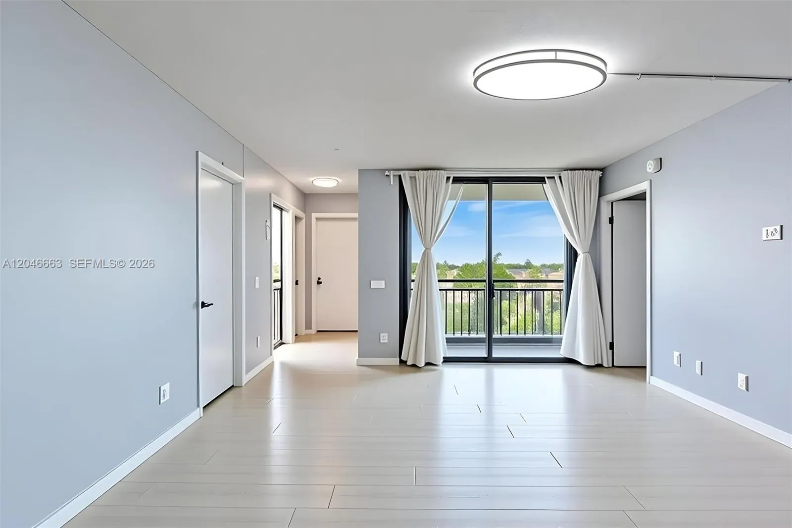 Foto de propiedad en 2075 SW 122nd Avenue 505, Miami, FL 33175 Miami con MLS# 