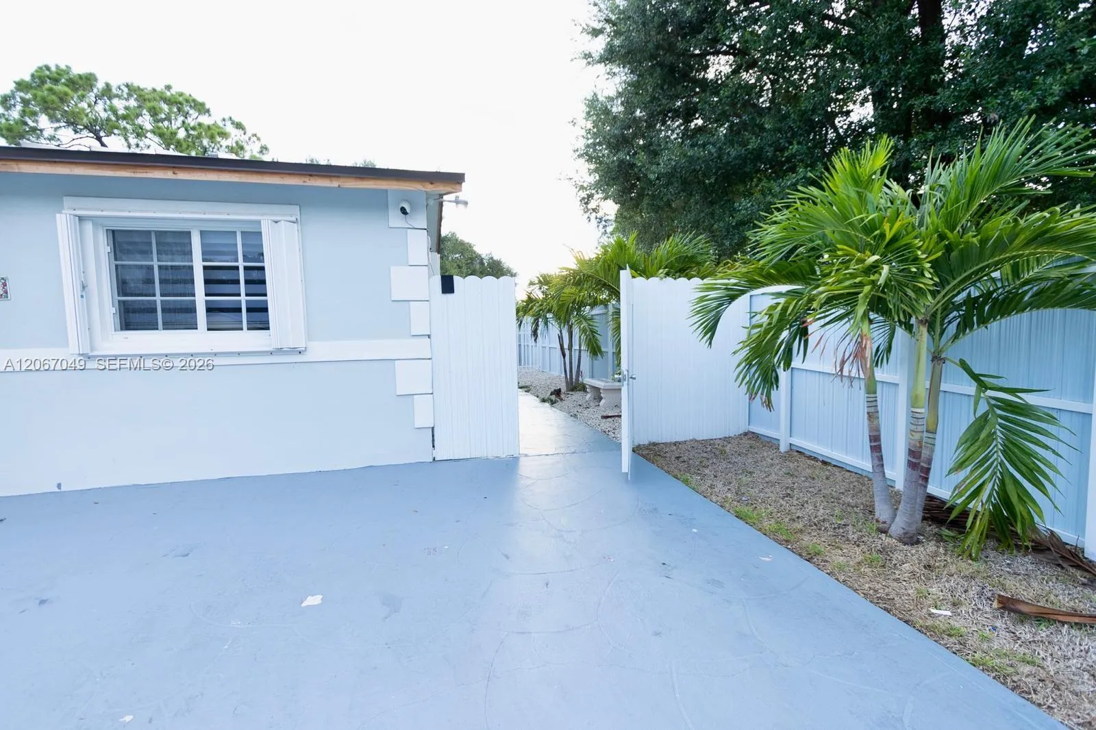 Foto de propiedad en 20760 NW 37th Court 2, Miami Gardens, FL 33055 Miami Gardens con MLS# 