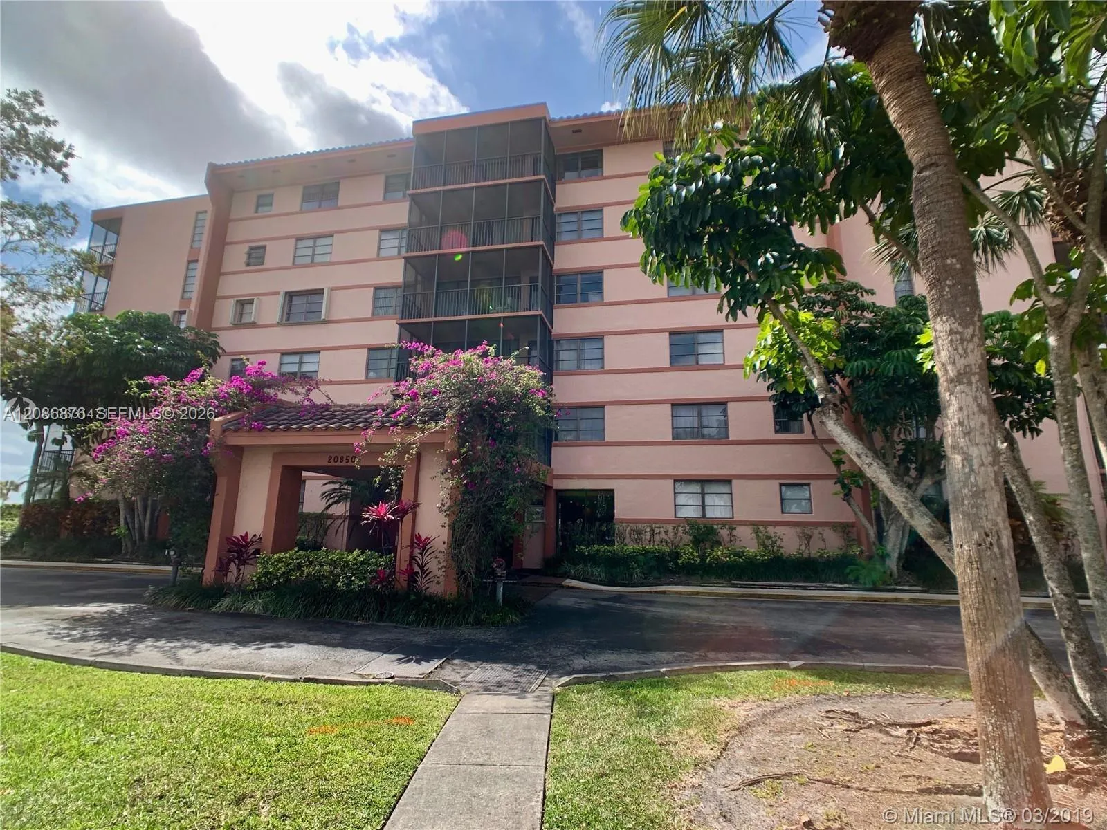 En Renta 20840 San Simeon Way 702, Miami, FL 33179, Miami, FL 33179