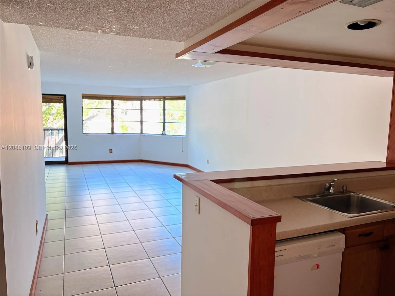 En Venta 20860 San Simeon Way 303-6, Miami, FL 33179, Miami, FL 33179