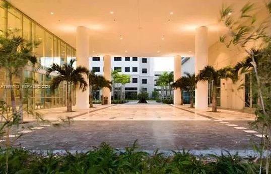 Foto de propiedad en 20900 NE 30th Avenue 404-405, Aventura, FL 33180 Aventura con MLS# 
