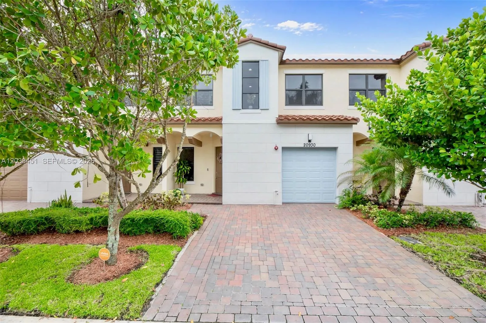 Foto de propiedad en 20930 NW 1st Street 0, Pembroke Pines, FL 33029 Pembroke Pines con MLS# 