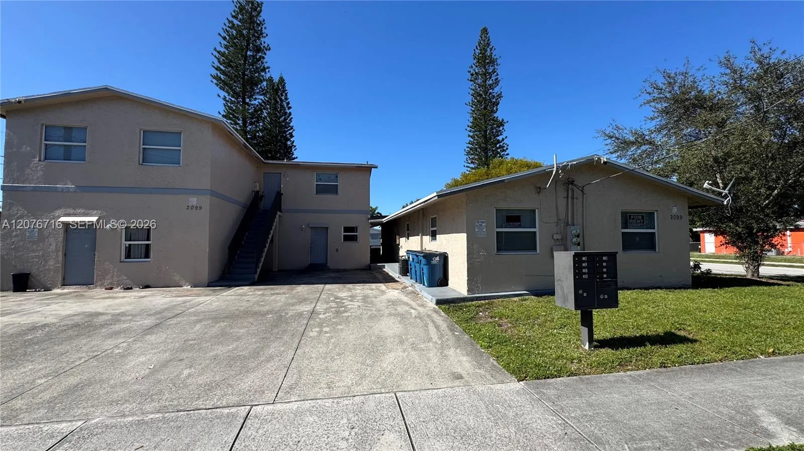 Foto de propiedad en 2099 NW 26th Avenue, Fort Lauderdale, FL 33311 Fort Lauderdale con MLS# 