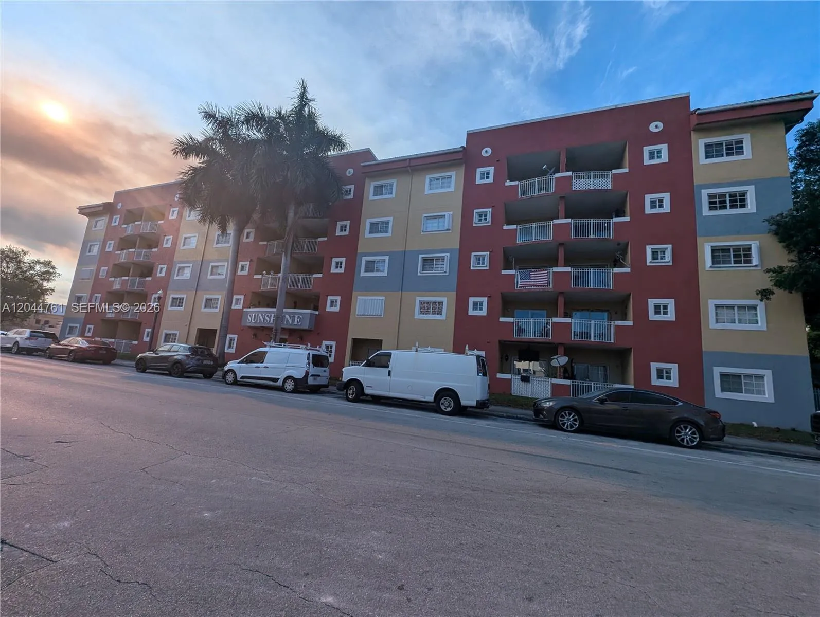En Venta 21 E 3rd Street 205, Hialeah, FL 33010, Hialeah, FL 33010