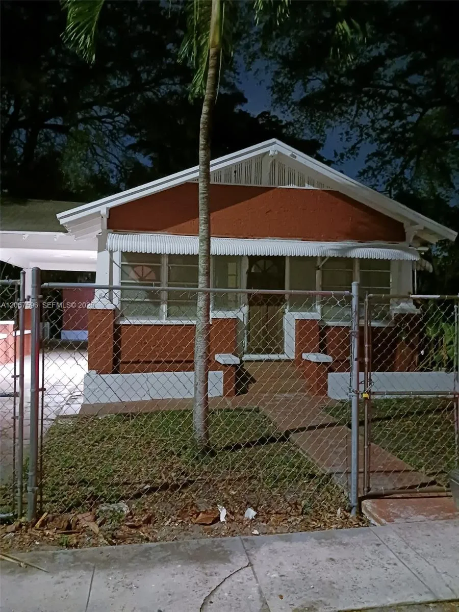 Foto de propiedad en 21 NW 61st Street, Miami, FL 33127 Miami con MLS# 