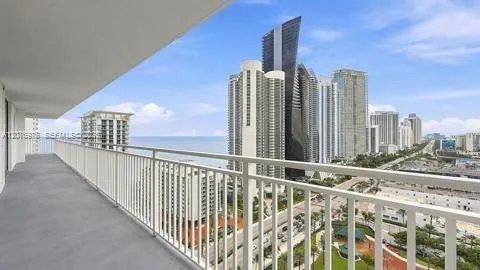 Foto de propiedad en 210 174 Street 2401, Sunny Isles Beach, FL 33160 Sunny Isles Beach con MLS# 