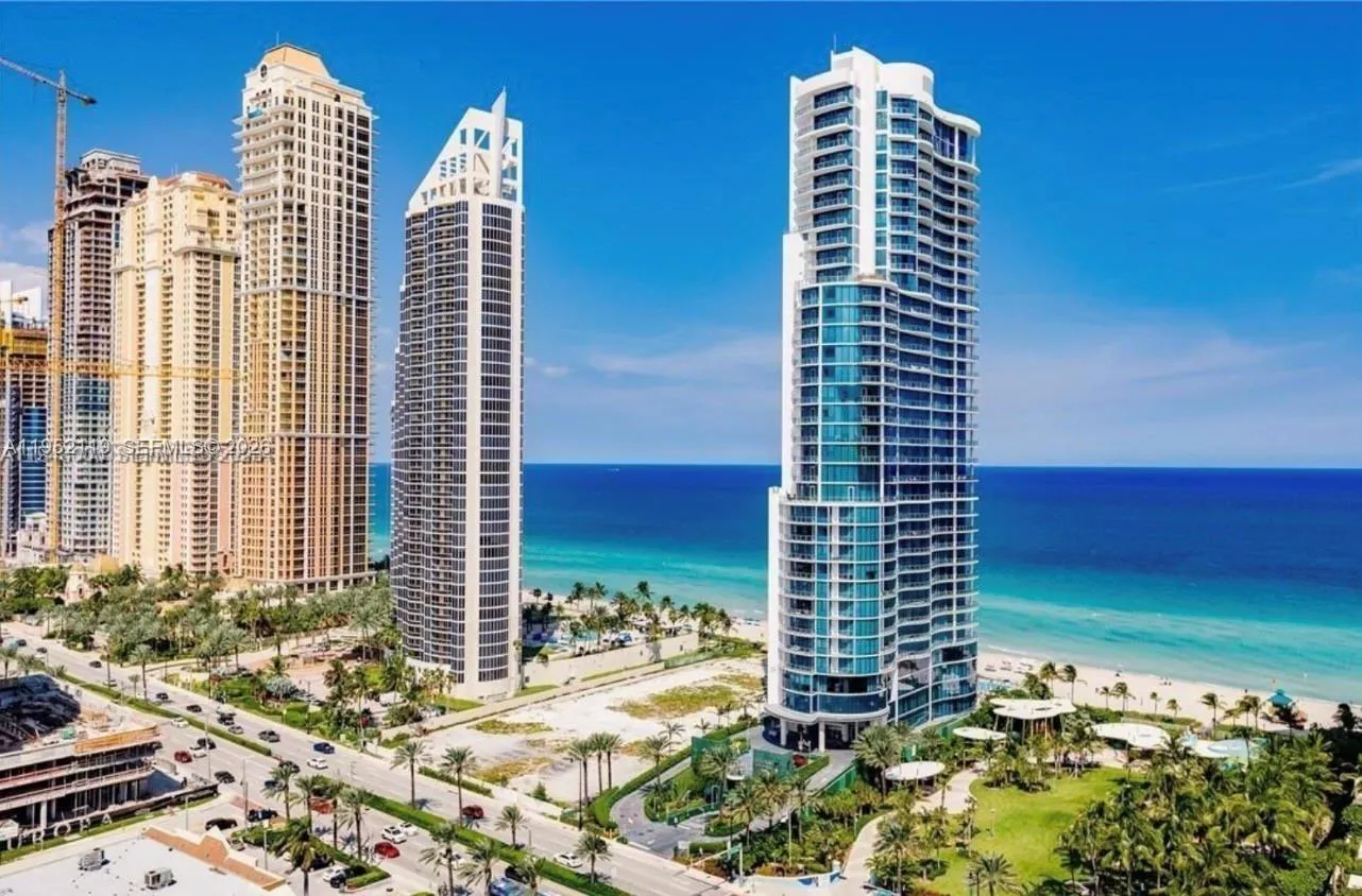 Foto de propiedad en 210 174th Street 911, Sunny Isles Beach, FL 33160 Sunny Isles Beach con MLS# 