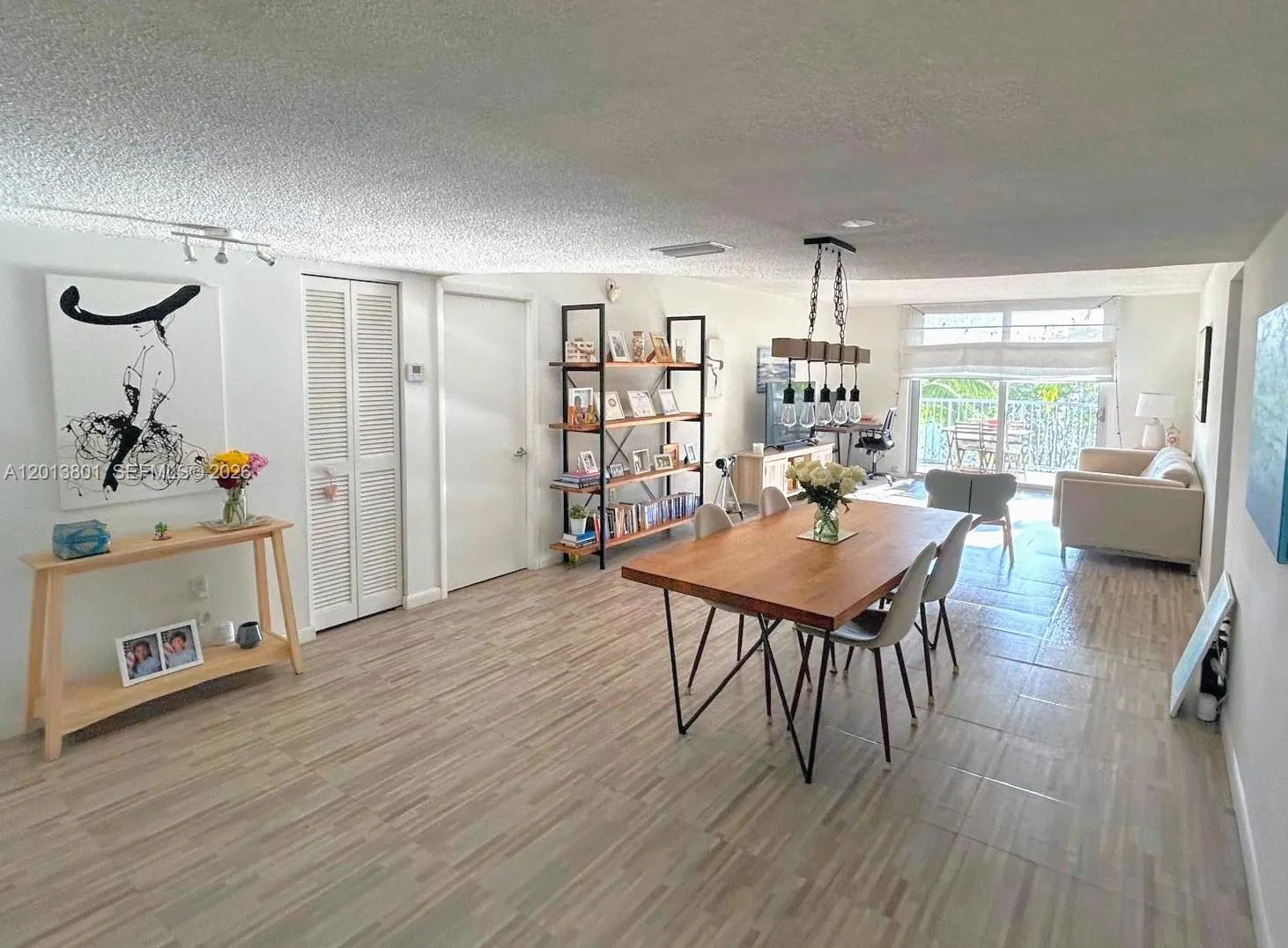 Foto de propiedad en 210 Sea View Drive 405, Key Biscayne, FL 33149 Key Biscayne con MLS# 