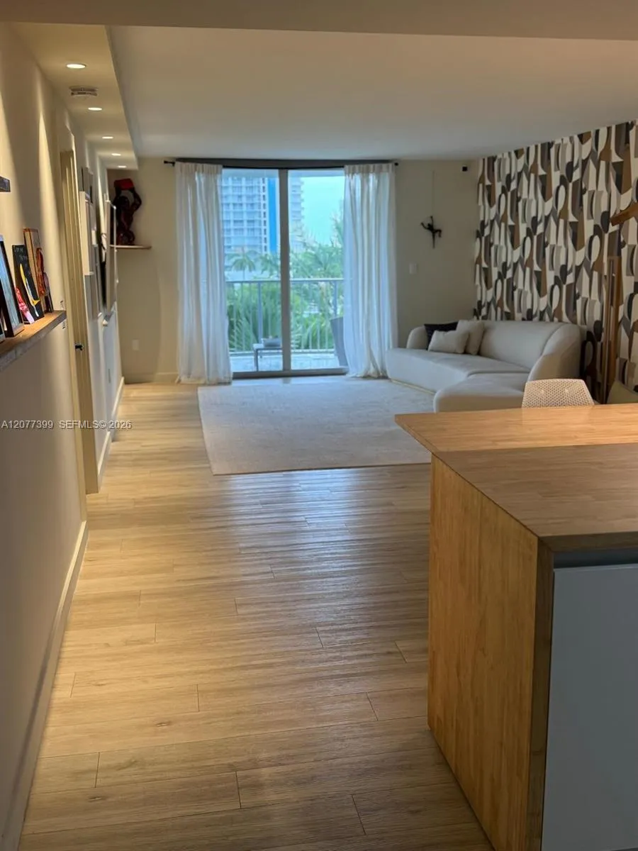 Foto de propiedad en 210 Sea View Drive 608, Key Biscayne, FL 33149 Key Biscayne con MLS# 