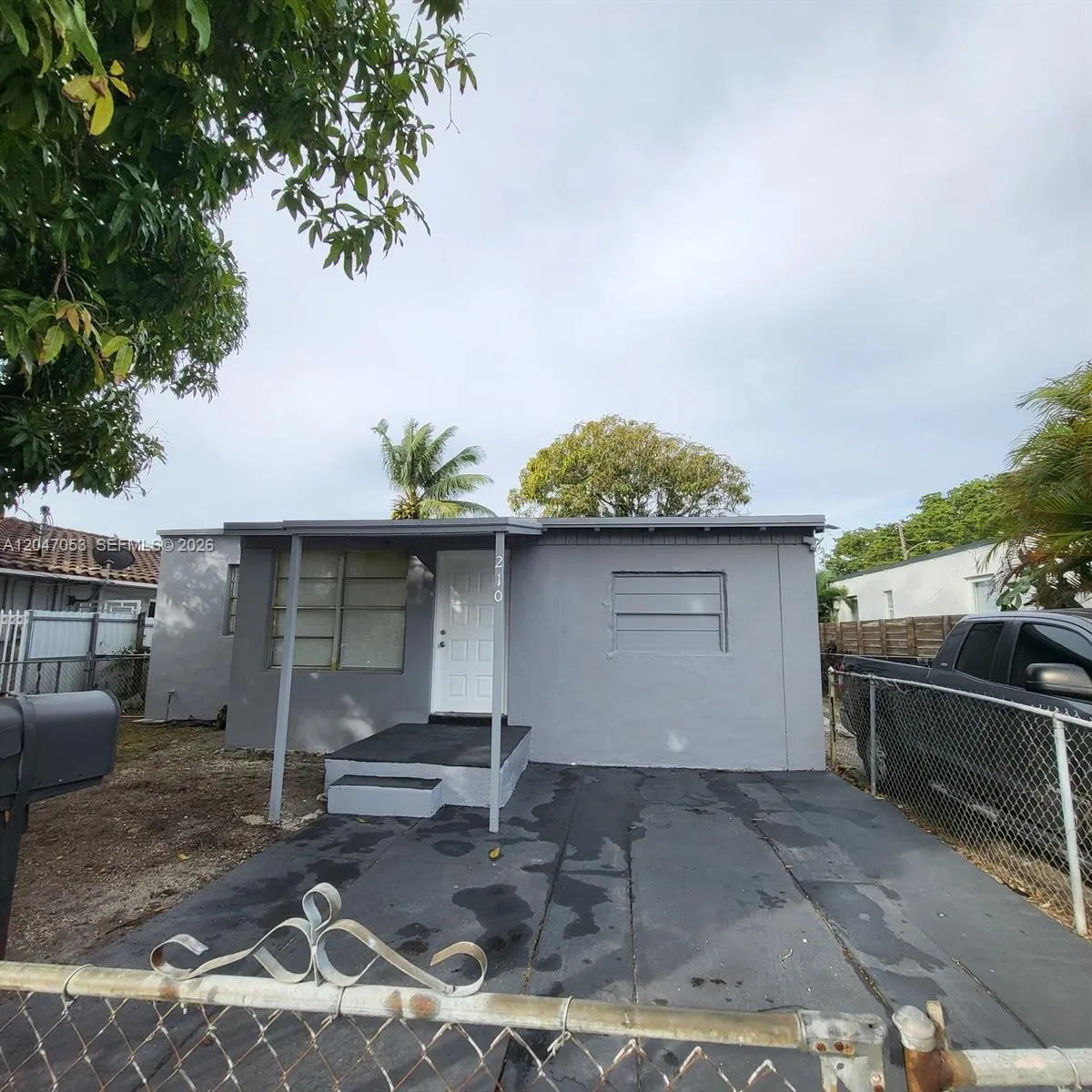Foto de propiedad en 210 SW 30th Avenue 210, Miami, FL 33135 Miami con MLS# 
