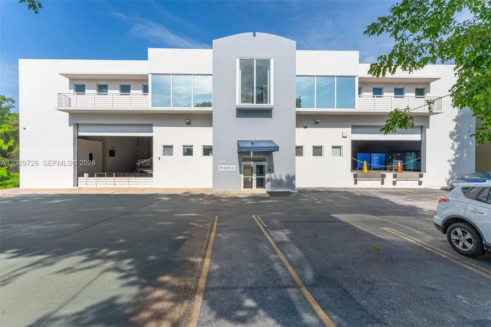 En Renta 2100 NW 102nd Place, Doral, FL 33172, Doral, FL 33172