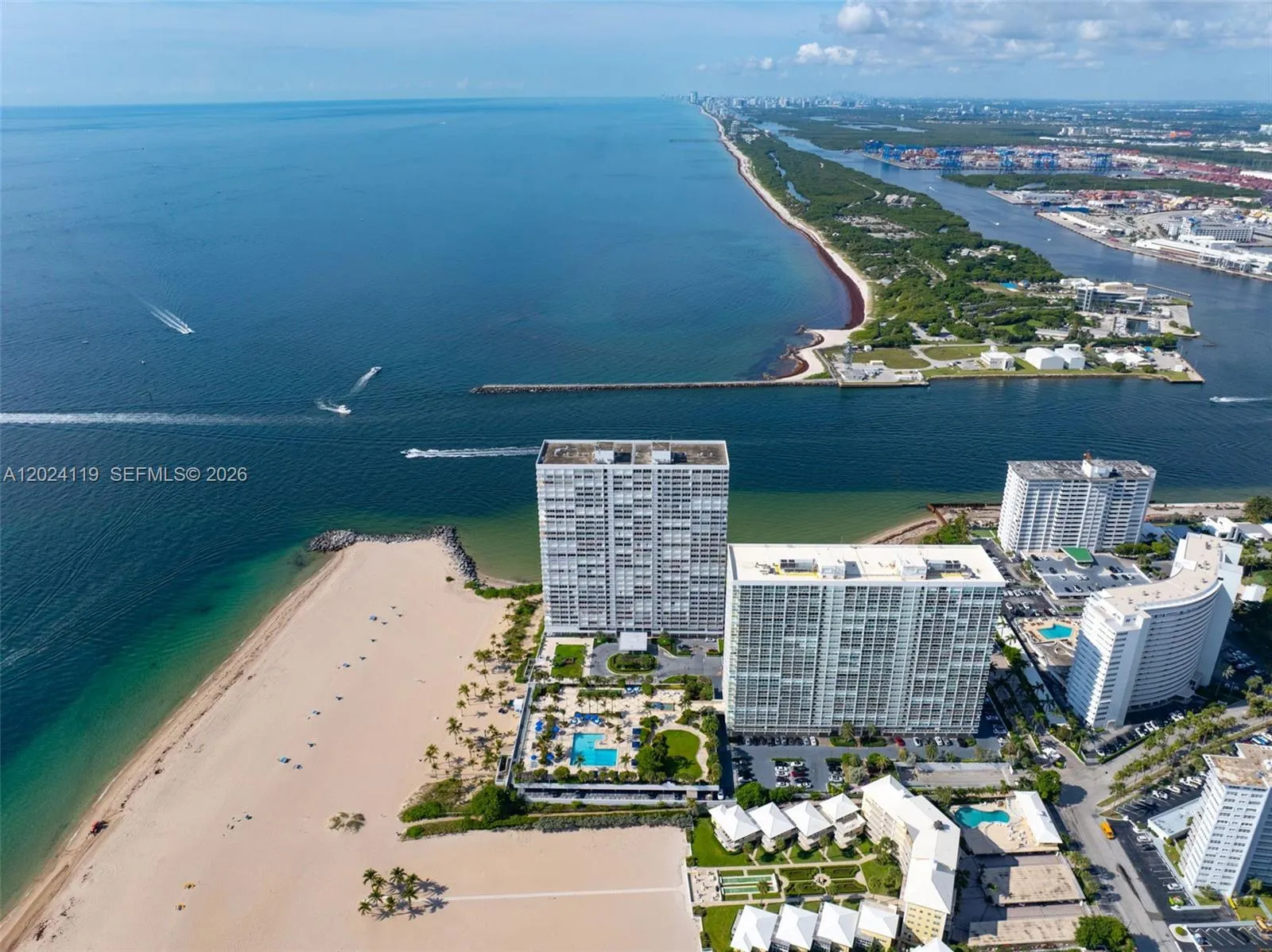 Foto de propiedad en 2100 S Ocean Lane 701, Fort Lauderdale, FL 33316 Fort Lauderdale con MLS# 