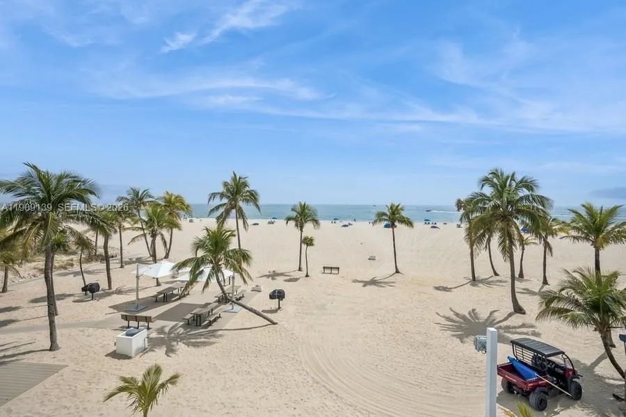 Foto de propiedad en 2100 S Ocean Lane 808, Fort Lauderdale, FL 33316 Fort Lauderdale con MLS# 