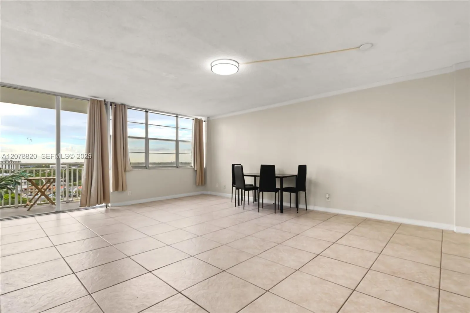 Foto de propiedad en 2100 Sans Souci Boulevard A1010, North Miami, FL 33181 North Miami con MLS# 