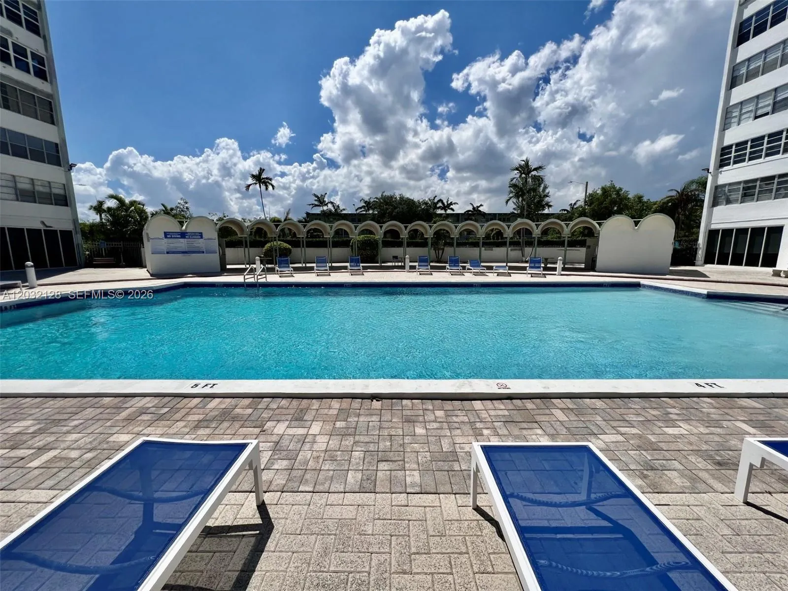 Foto de propiedad en 2100 Sans Souci Boulevard A1410, North Miami, FL 33181 North Miami con MLS# 