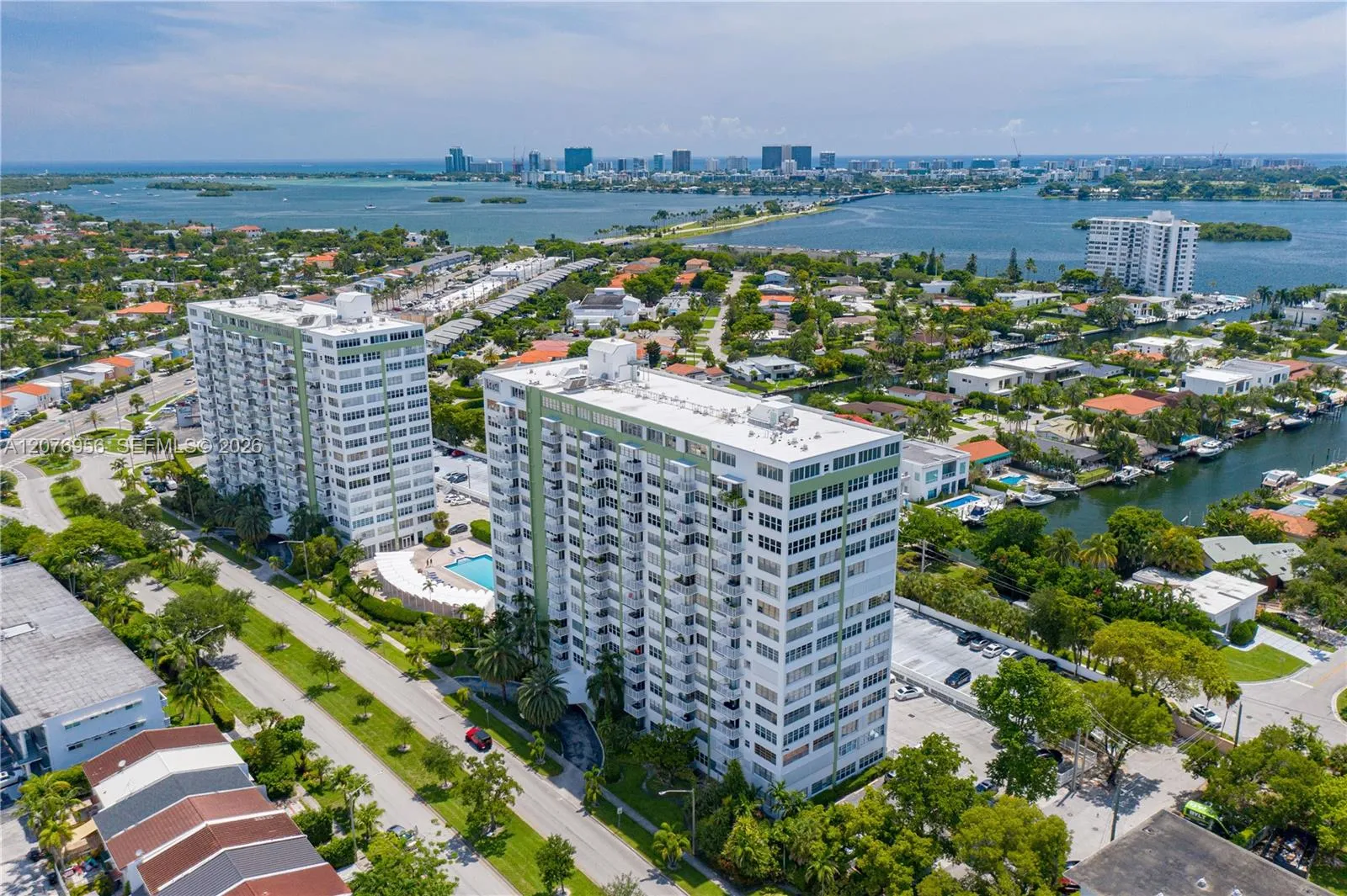 Foto de propiedad en 2100 Sans Souci Boulevard A1509, North Miami, FL 33181 North Miami con MLS# 