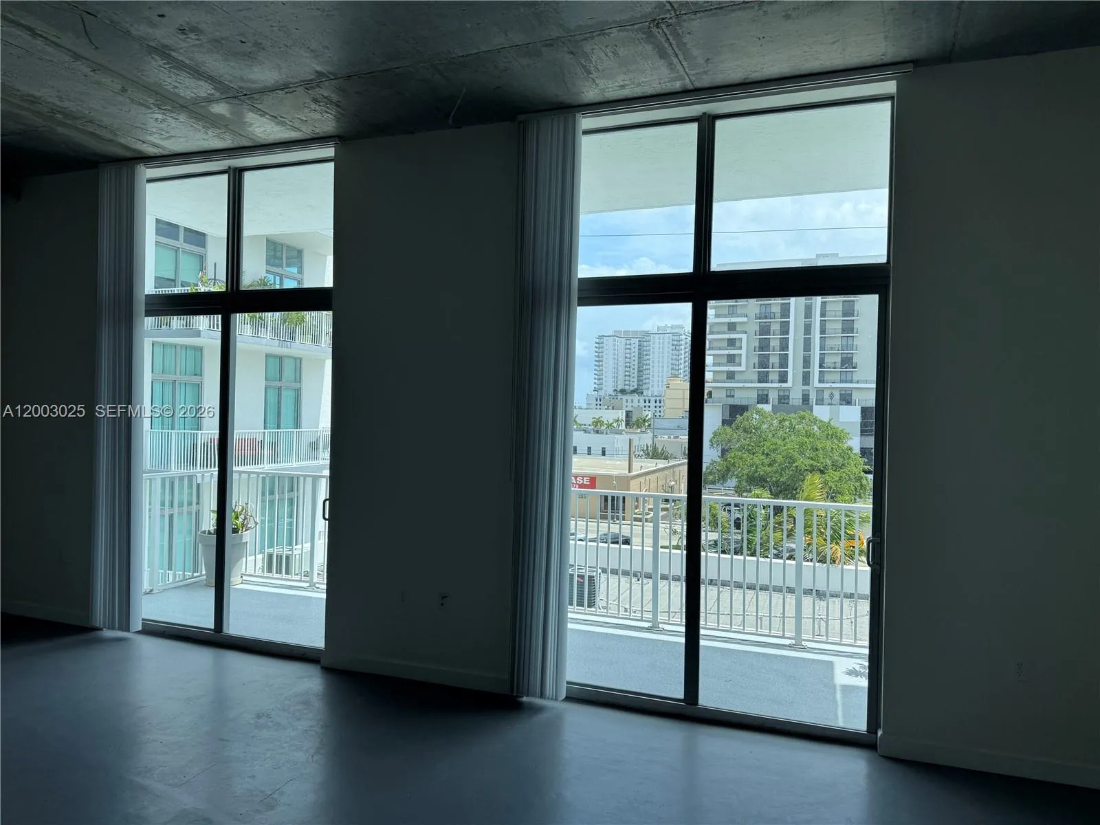 Foto de propiedad en 2100 Van Buren Street 412, Hollywood, FL 33020 Hollywood con MLS# 