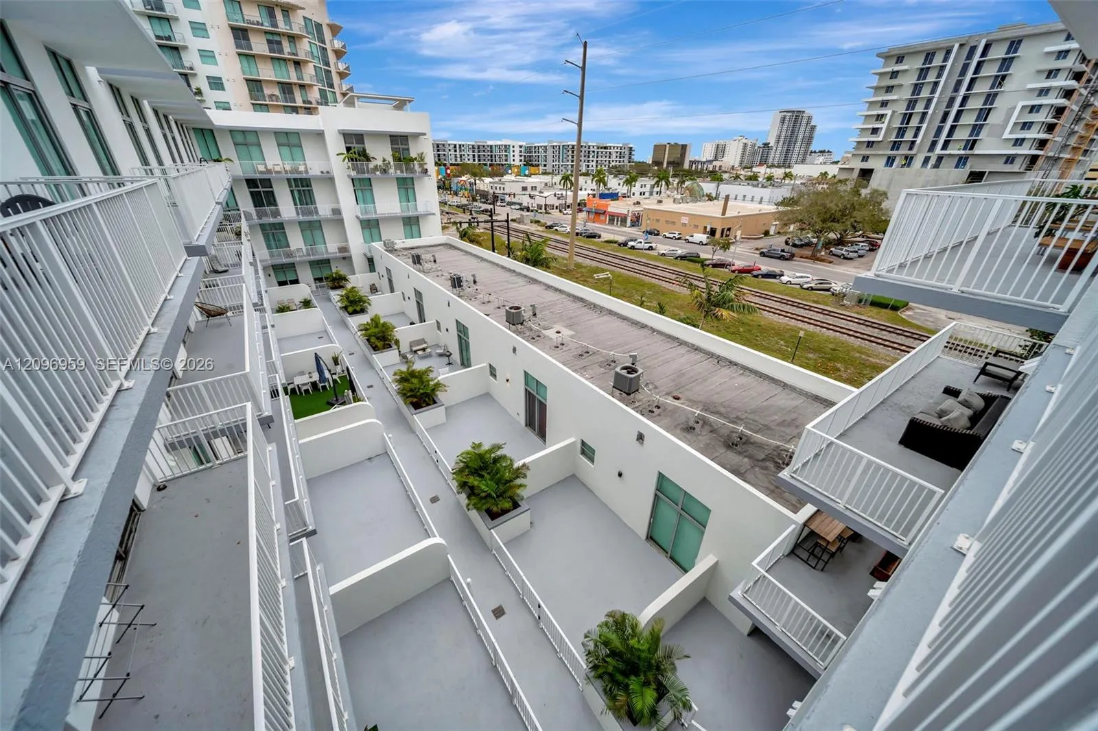 En Venta 2100 Van Buren Street 508, Hollywood, FL 33020, Hollywood, FL 33020