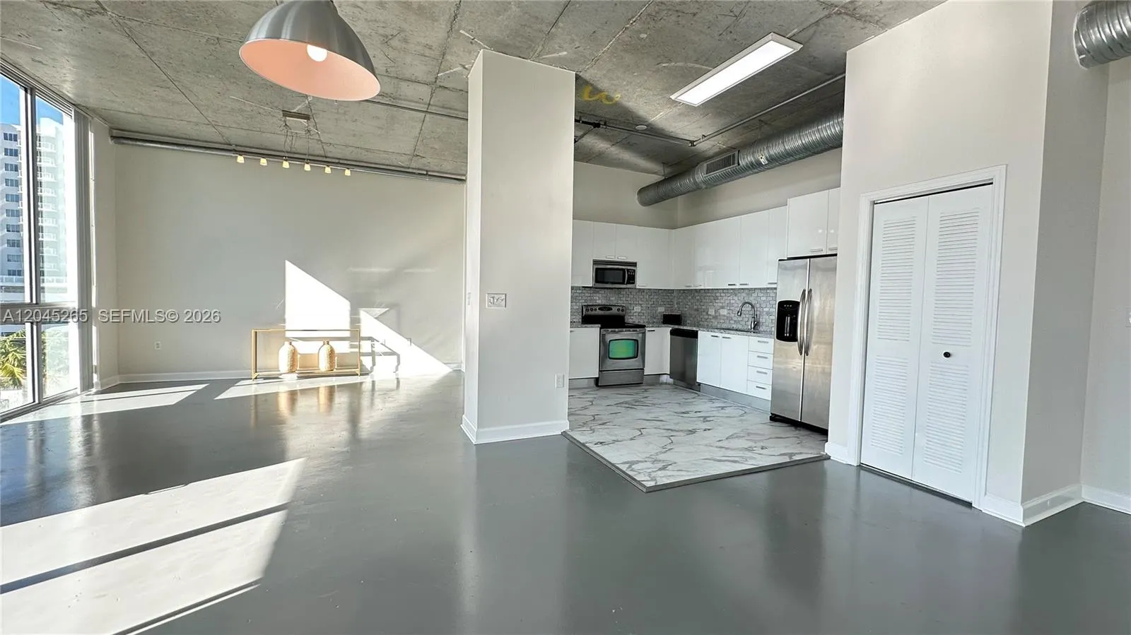 Foto de propiedad en 2100 Van Buren Street 522, Hollywood, FL 33020 Hollywood con MLS# 