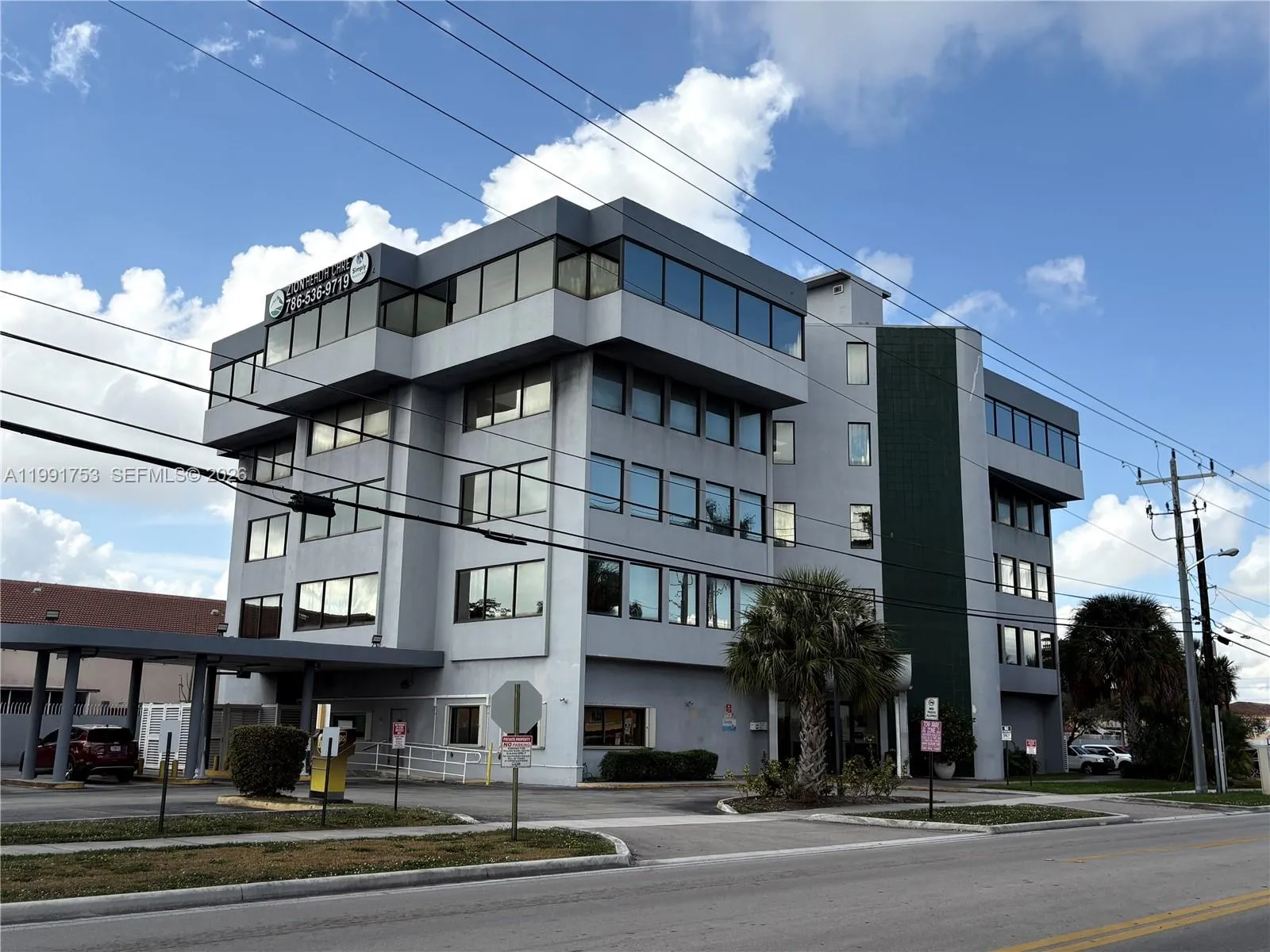 Vendido 2100 W 76th Street 211, Hialeah, FL 33016, Hialeah, FL 33016