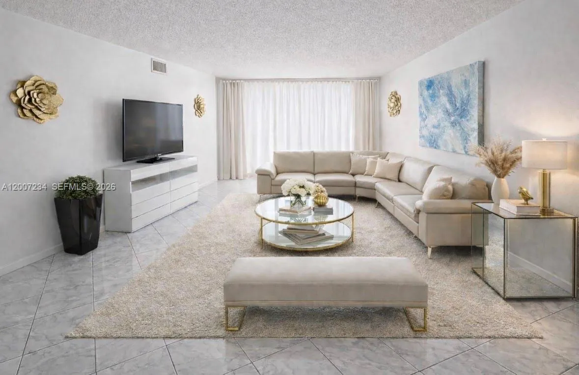 Foto de propiedad en 2101 Atlantic Shores Boulevard 108, Hallandale Beach, FL 33009 Hallandale Beach con MLS# 