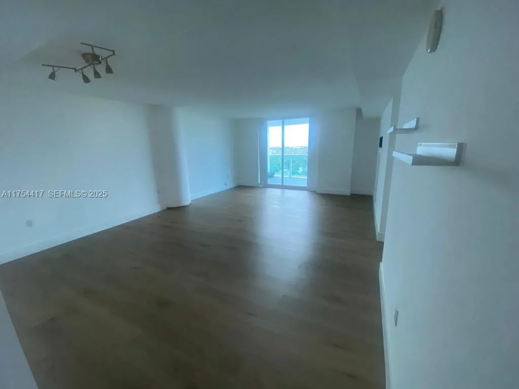 Foto de propiedad en 2101 Brickell Avenue 1401, Miami, FL 33129 Miami con MLS# 