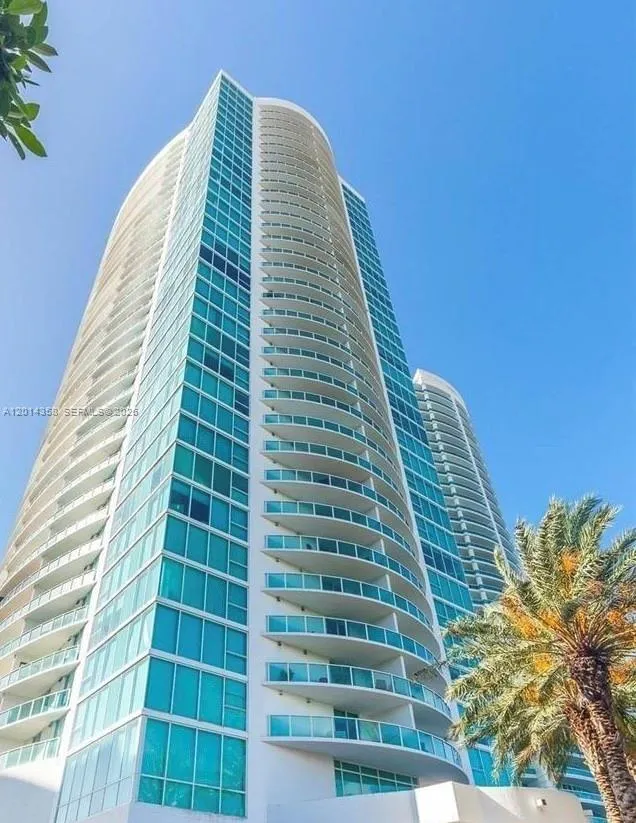 Foto de propiedad en 2101 Brickell Avenue 1808, Miami, FL 33129 Miami con MLS# 