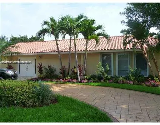 Vendido 2101 NE 211th Terrace, Miami, FL 33179, Miami, FL 33179