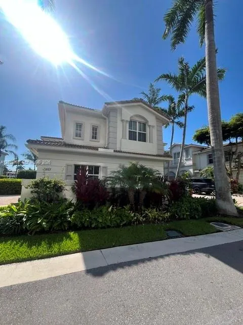 Foto de propiedad en 21025 NE 38th 81, Aventura, FL 33180 Aventura con MLS# 
