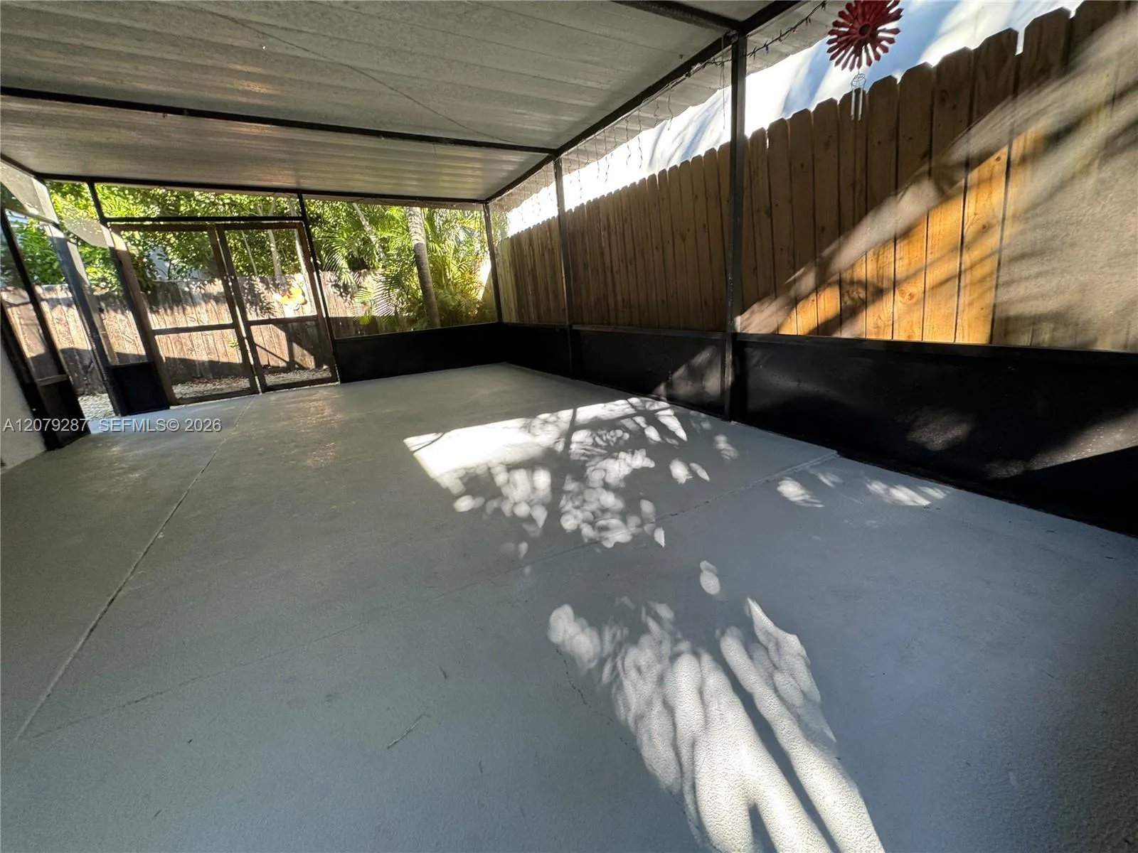 Foto de propiedad en 2105 Monroe Terrace 1, Hollywood, FL 33020 Hollywood con MLS# 