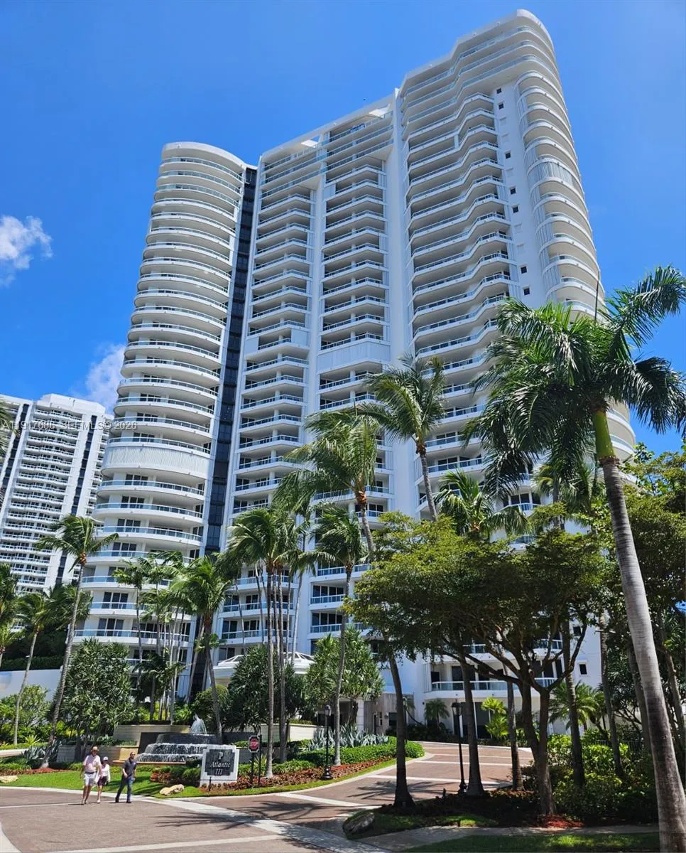 Foto de propiedad en 21050 Point Place 501, Aventura, FL 33180 Aventura con MLS# 